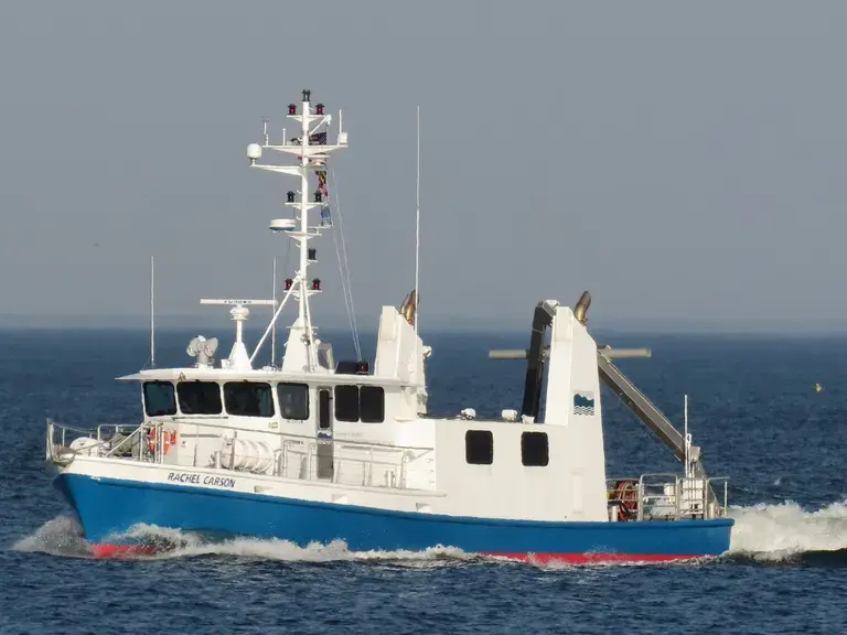 RV Rachel Carson_cropped.jpg