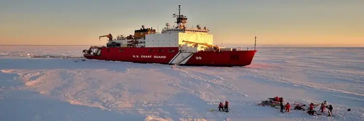 USCGC Healy surrounded by Ice