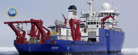 Photo of the research vessel R/V Sikuliaq